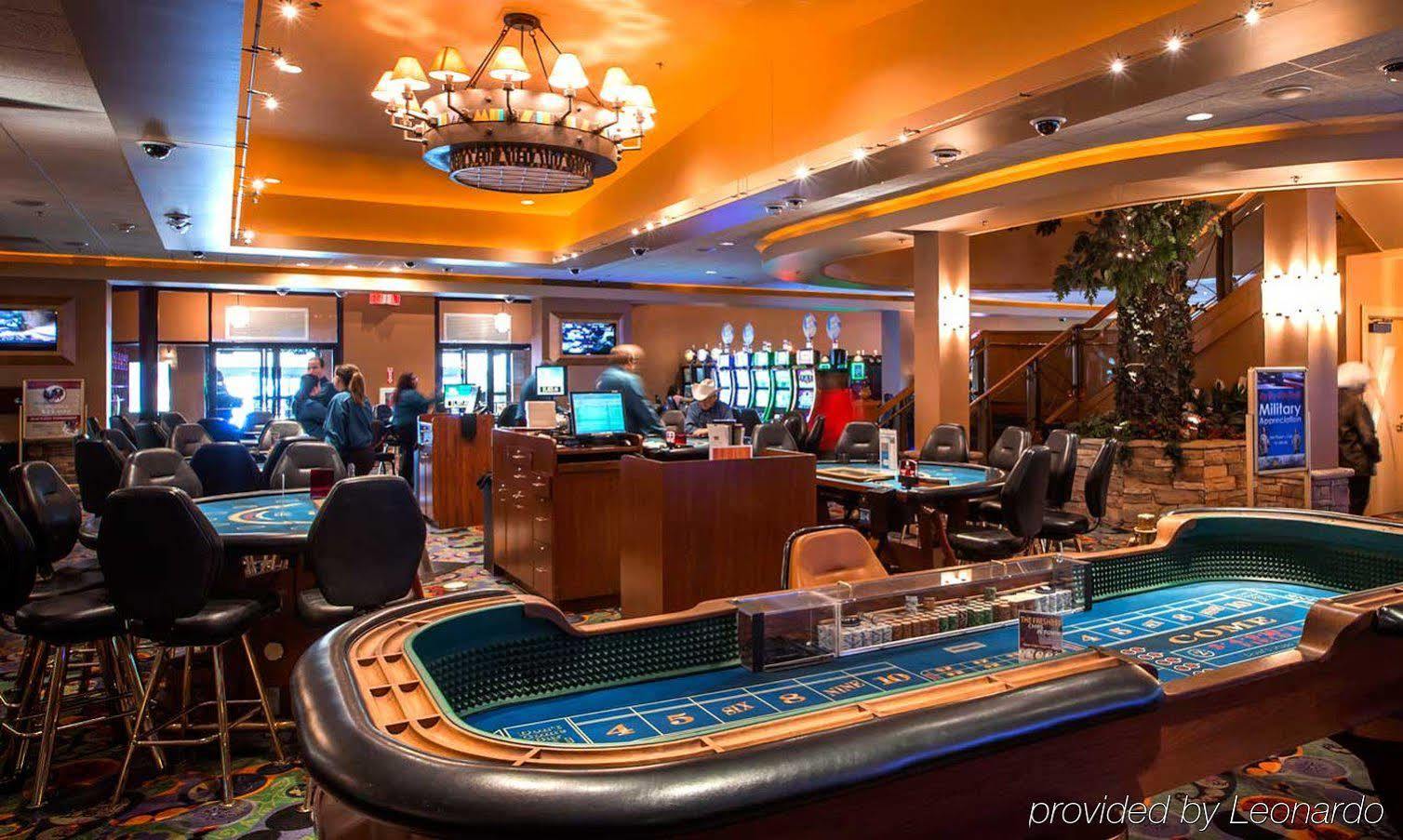 Apache Casino Hotel Lawton Bagian luar foto