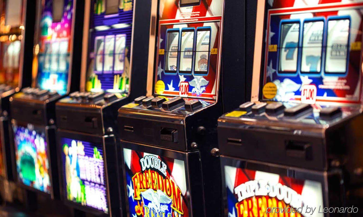 Apache Casino Hotel Lawton Bagian luar foto