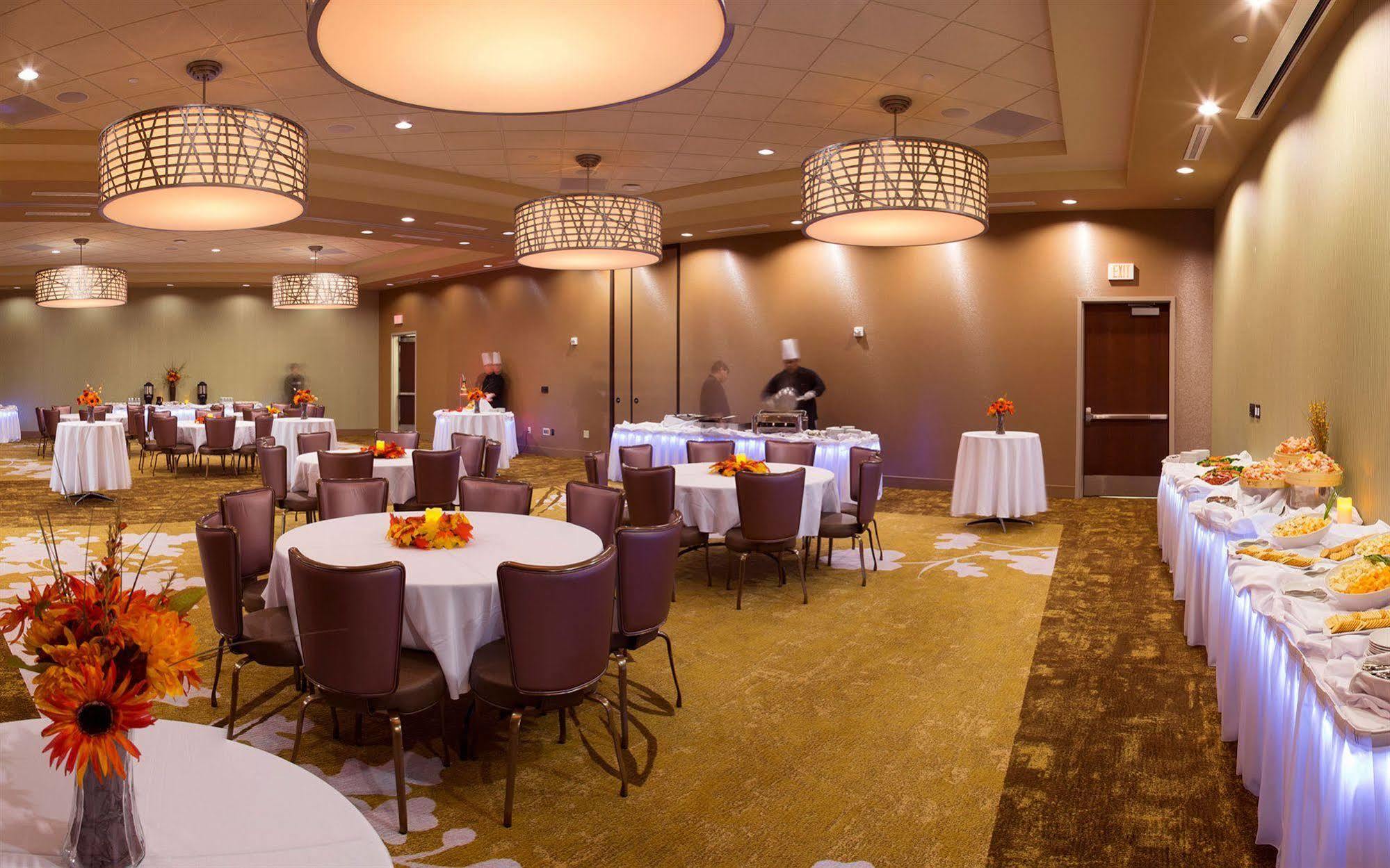 Apache Casino Hotel Lawton Bagian luar foto
